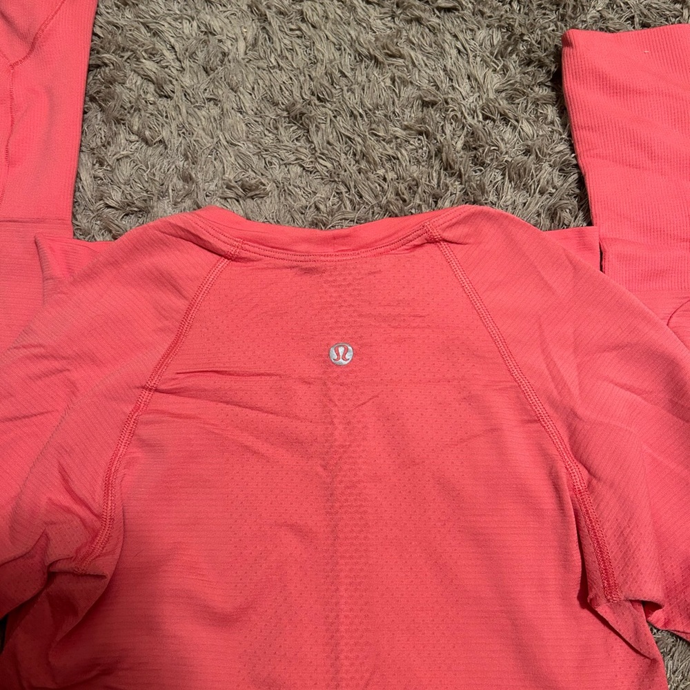 Lululemon Swiftly Tech Long Sleeve Shirt 2.0 Race Length